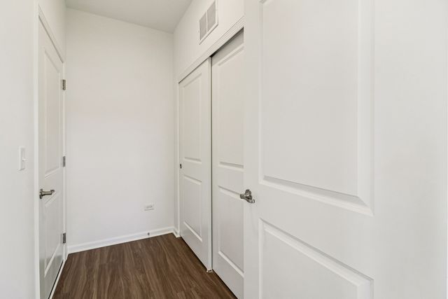 12256 Barcroft Circle S, Huntley, IL 60142