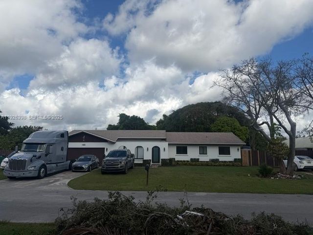 16051 SW 281st St, Homestead, FL 33033
