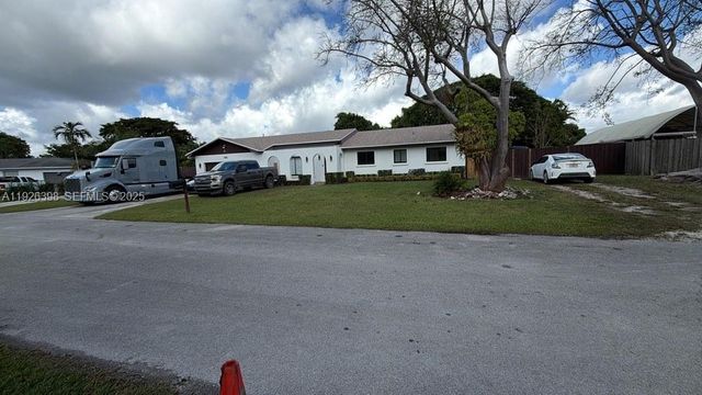 16051 SW 281st St, Homestead, FL 33033