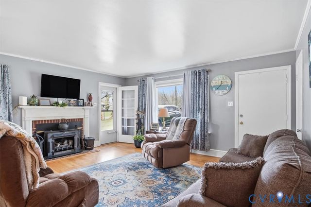 107 Patrick Henry Dr, Louisa, VA 23093