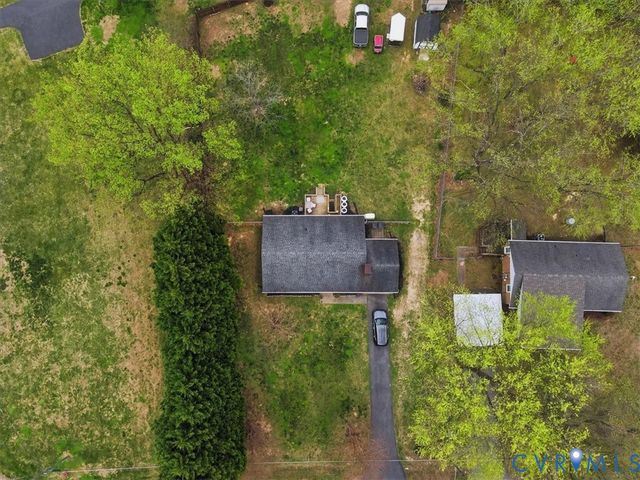 107 Patrick Henry Dr, Louisa, VA 23093