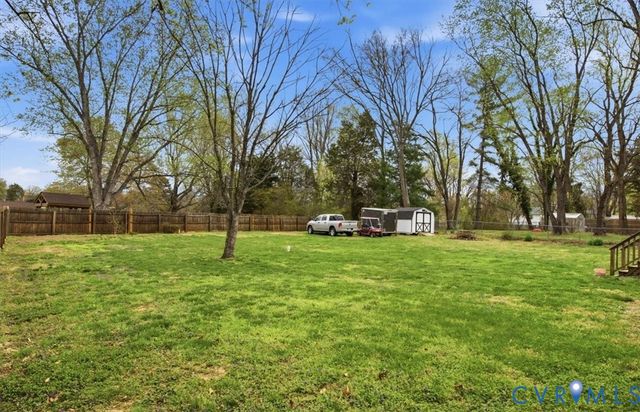 107 Patrick Henry Dr, Louisa, VA 23093