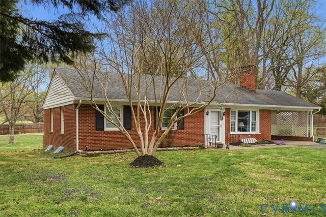 107 Patrick Henry Dr, Louisa, VA 23093