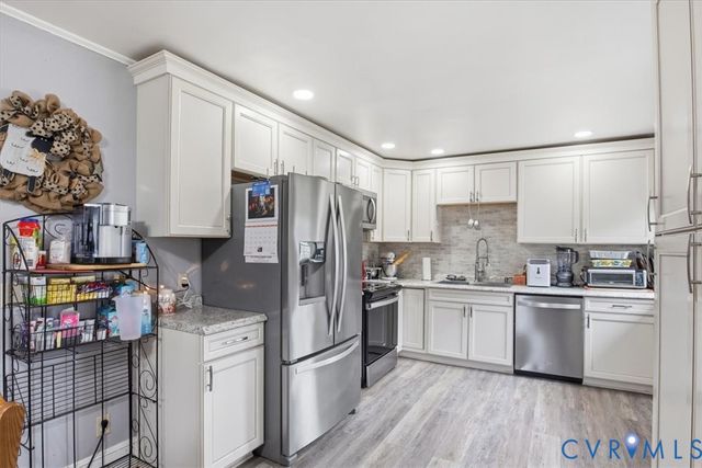 107 Patrick Henry Dr, Louisa, VA 23093