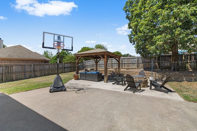 807 Indian Bay Drive, Sherwood, AR 72120