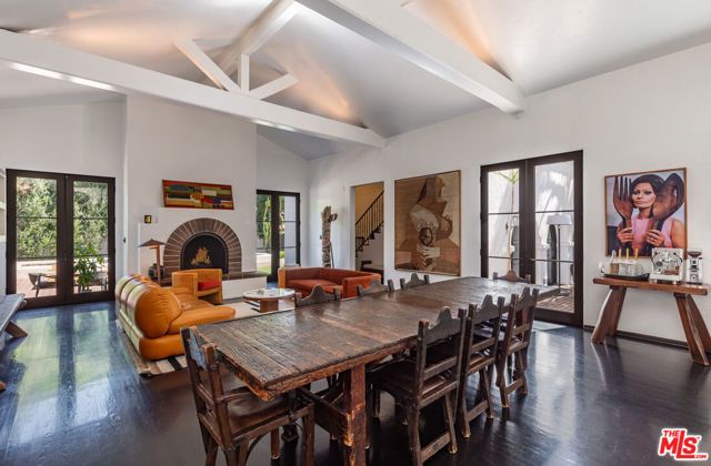 820 N Roxbury Drive, Beverly Hills, CA 90210