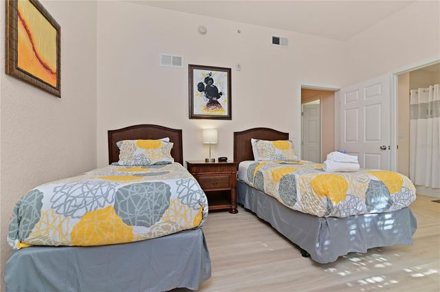 3060 PIRATES RETREAT COURT 302, Kissimmee, FL 34747