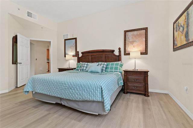 3060 PIRATES RETREAT COURT 302, Kissimmee, FL 34747