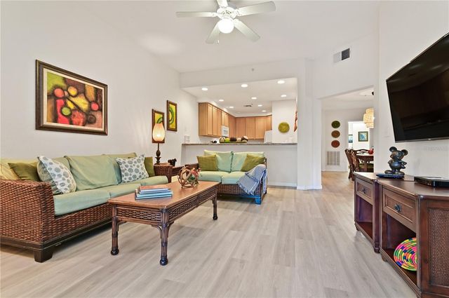 3060 PIRATES RETREAT COURT 302, Kissimmee, FL 34747