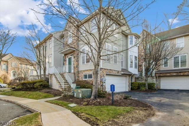 145 Arrowgate Dr, Randolph Twp., NJ 07869