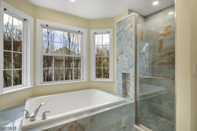 145 Arrowgate Dr, Randolph Twp., NJ 07869