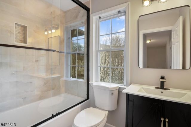 145 Arrowgate Dr, Randolph Twp., NJ 07869