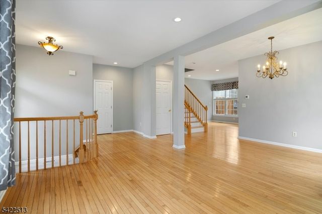 145 Arrowgate Dr, Randolph Twp., NJ 07869