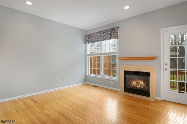 145 Arrowgate Dr, Randolph Twp., NJ 07869