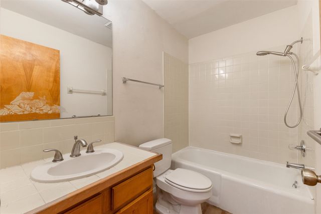 1559 Avenida De Las Americas, Santa Fe, NM 87507