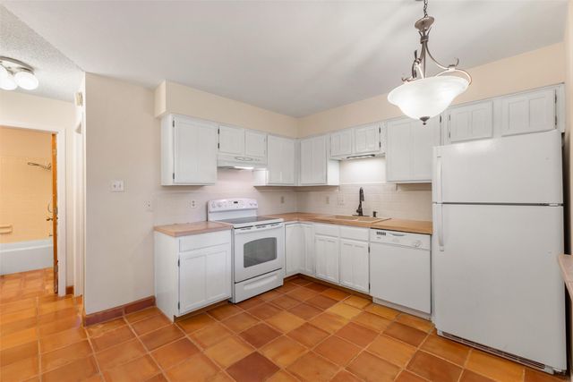 1559 Avenida De Las Americas, Santa Fe, NM 87507