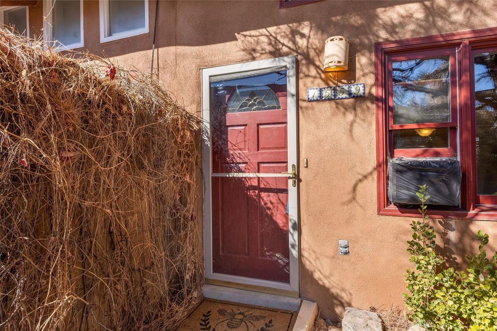 1559 Avenida De Las Americas, Santa Fe, NM 87507