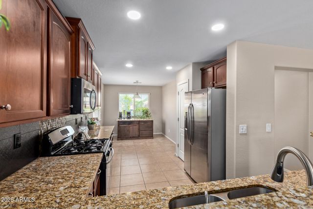 2053 E SADDLEBROOK Court, Gilbert, AZ 85298