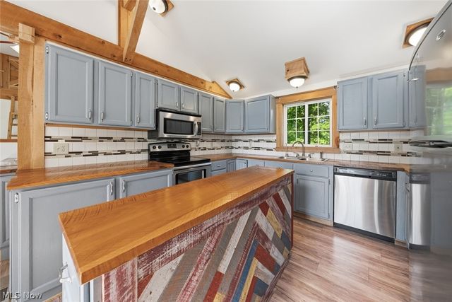 7560 Liberty Road, Solon, OH 44139