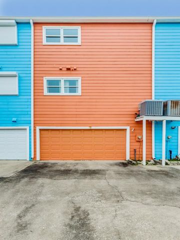 8416 Seawall Boulevard 4, Galveston, TX 77554