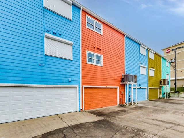 8416 Seawall Boulevard 4, Galveston, TX 77554