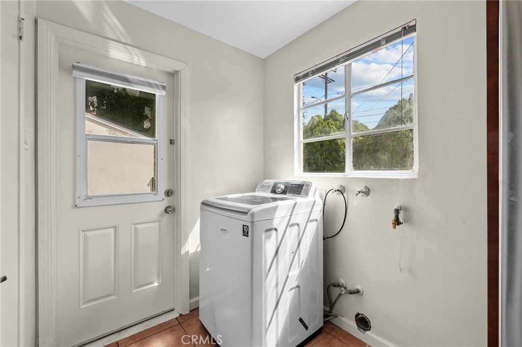 Image 11 of property listing at 8925 Youngdale, San Gabriel, CA 91775