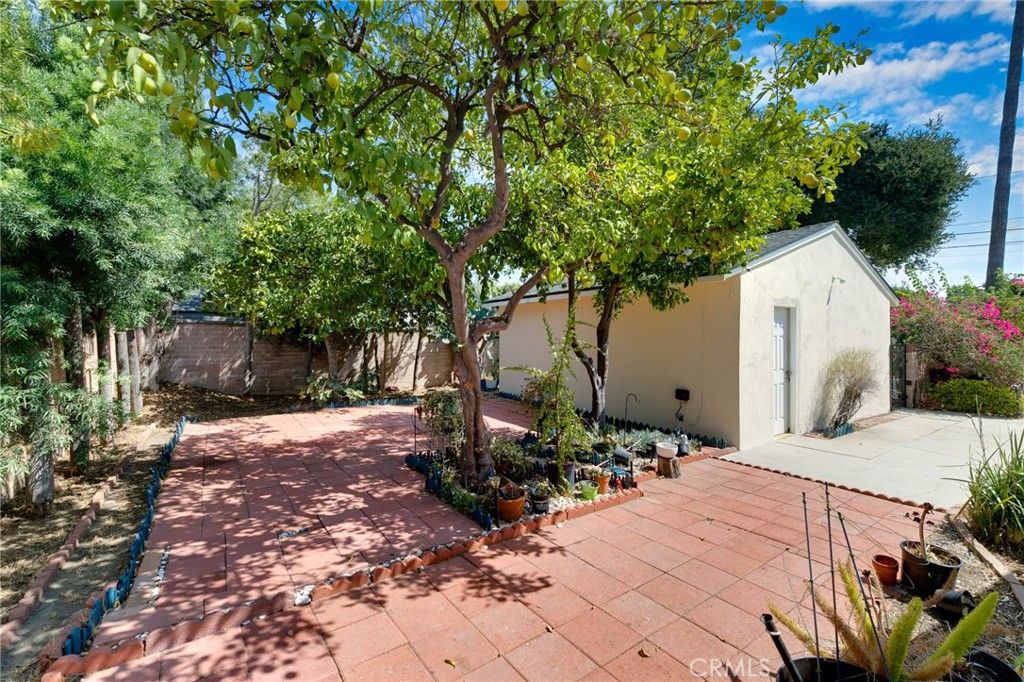Image 23 of property listing at 8925 Youngdale, San Gabriel, CA 91775