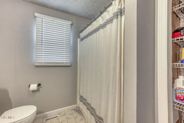 797 Muddy Creek Road, Piney Flats, TN 37686