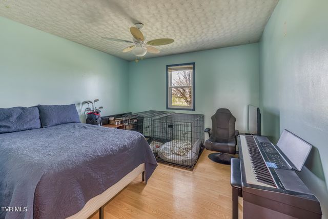 797 Muddy Creek Road, Piney Flats, TN 37686