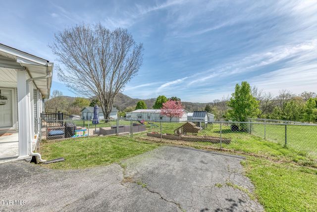 797 Muddy Creek Road, Piney Flats, TN 37686