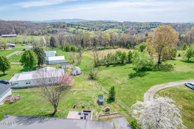 797 Muddy Creek Road, Piney Flats, TN 37686