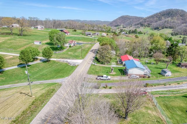 797 Muddy Creek Road, Piney Flats, TN 37686