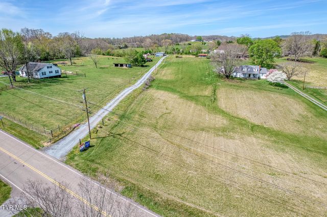 797 Muddy Creek Road, Piney Flats, TN 37686