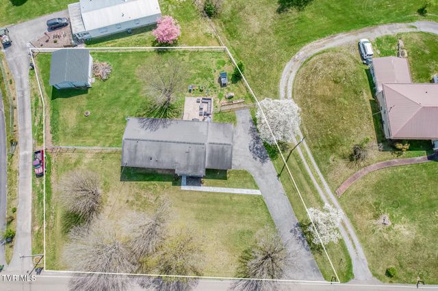 797 Muddy Creek Road, Piney Flats, TN 37686