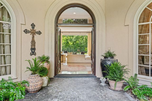 6 Mott Lane, Houston, TX 77024