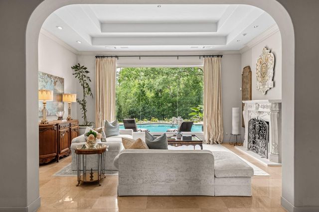 6 Mott Lane, Houston, TX 77024