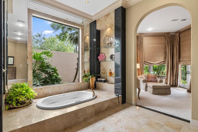 6 Mott Lane, Houston, TX 77024