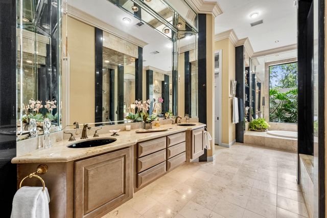 6 Mott Lane, Houston, TX 77024