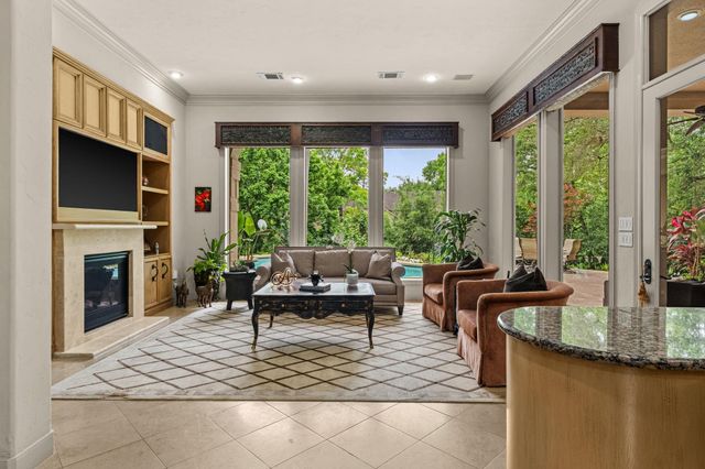 6 Mott Lane, Houston, TX 77024