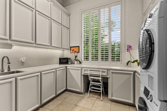 6 Mott Lane, Houston, TX 77024