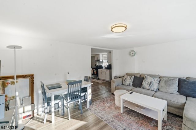 60 Westervelt Pl, Lodi Boro, NJ 07644