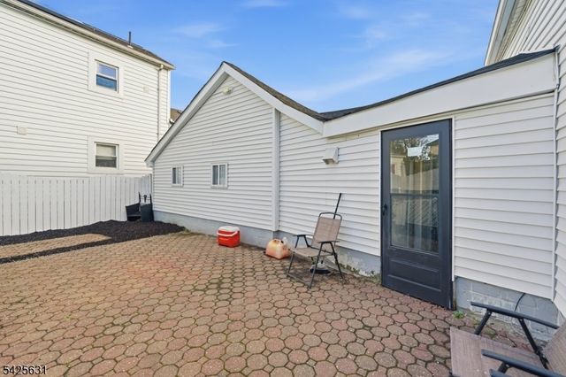 60 Westervelt Pl, Lodi Boro, NJ 07644