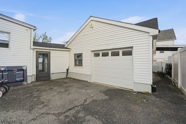 60 Westervelt Pl, Lodi Boro, NJ 07644