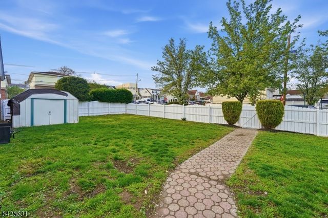 60 Westervelt Pl, Lodi Boro, NJ 07644