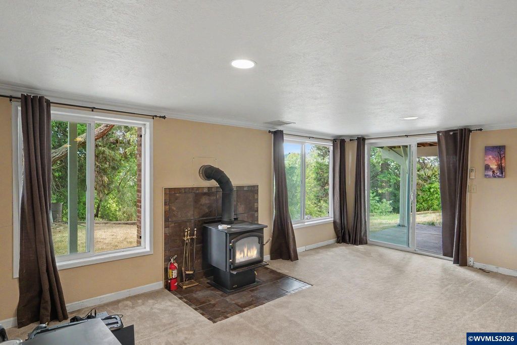 Image 17 of property listing at 433 Ash St, Dayton, OR 97114