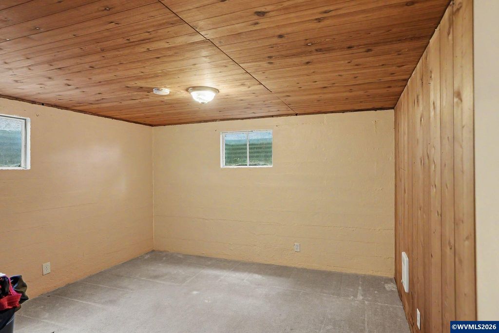 Image 22 of property listing at 433 Ash St, Dayton, OR 97114