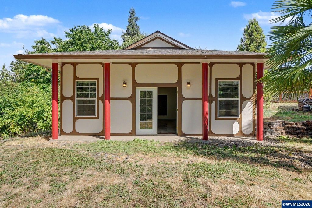 Image 23 of property listing at 433 Ash St, Dayton, OR 97114