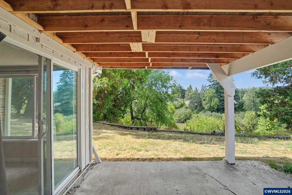 Image 30 of property listing at 433 Ash St, Dayton, OR 97114