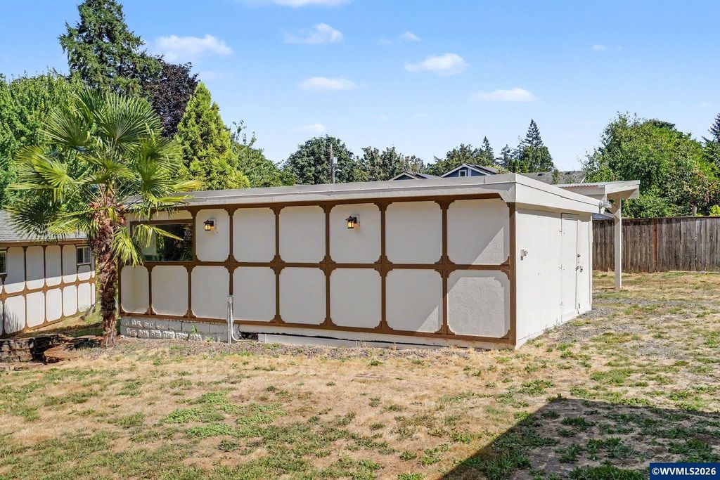 Image 36 of property listing at 433 Ash St, Dayton, OR 97114