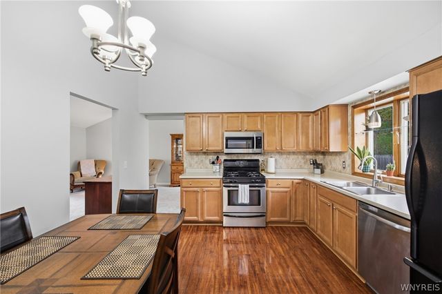 34 North Windmill Road, West Seneca, NY 14218